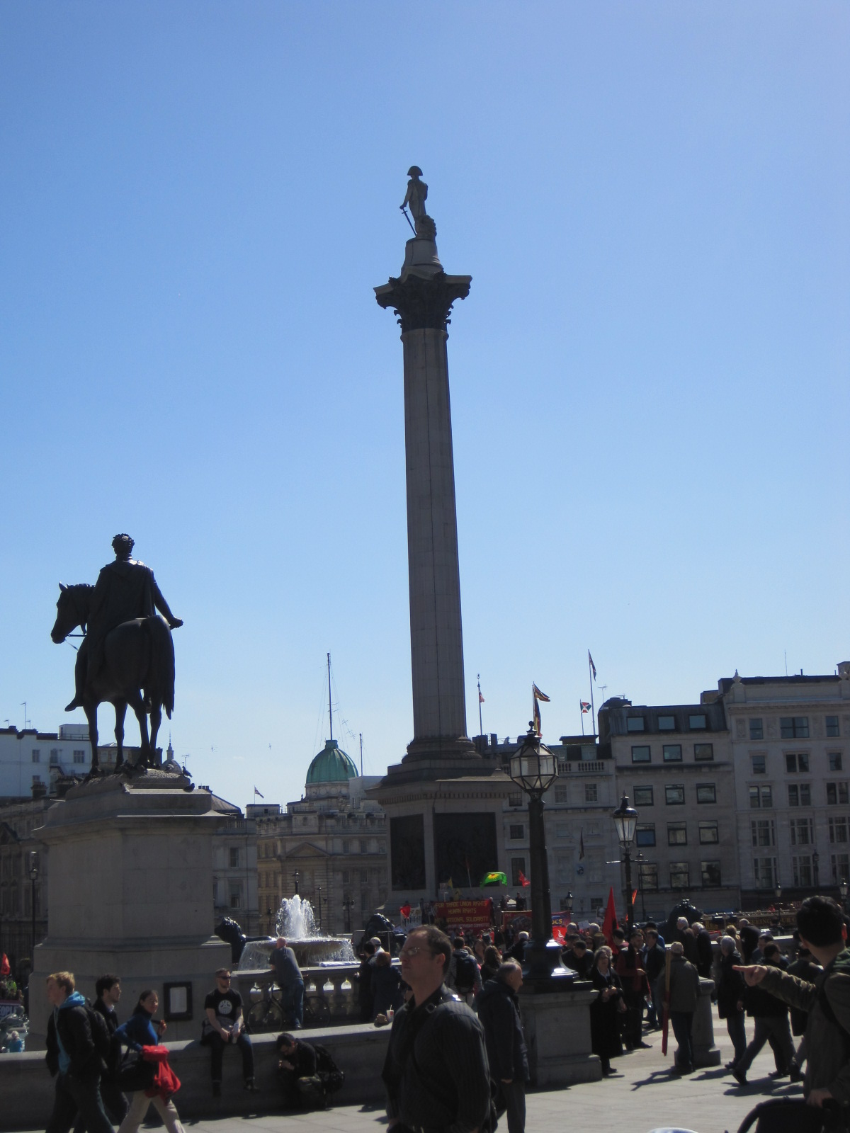 Trafalgar Square by Juliamaud