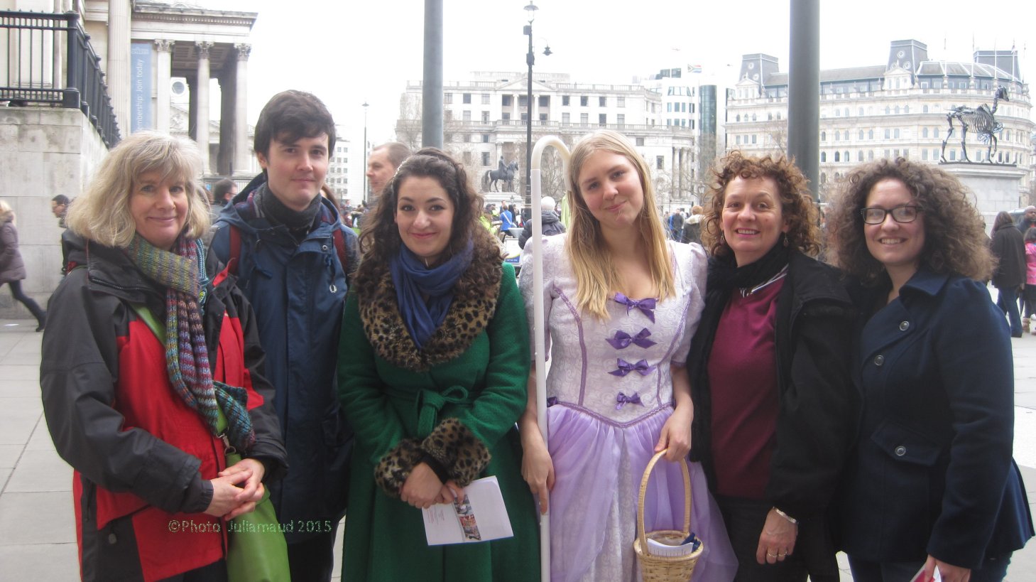 Easter Treasure Hunters in Trafalgar Square.copyright Juliamaud