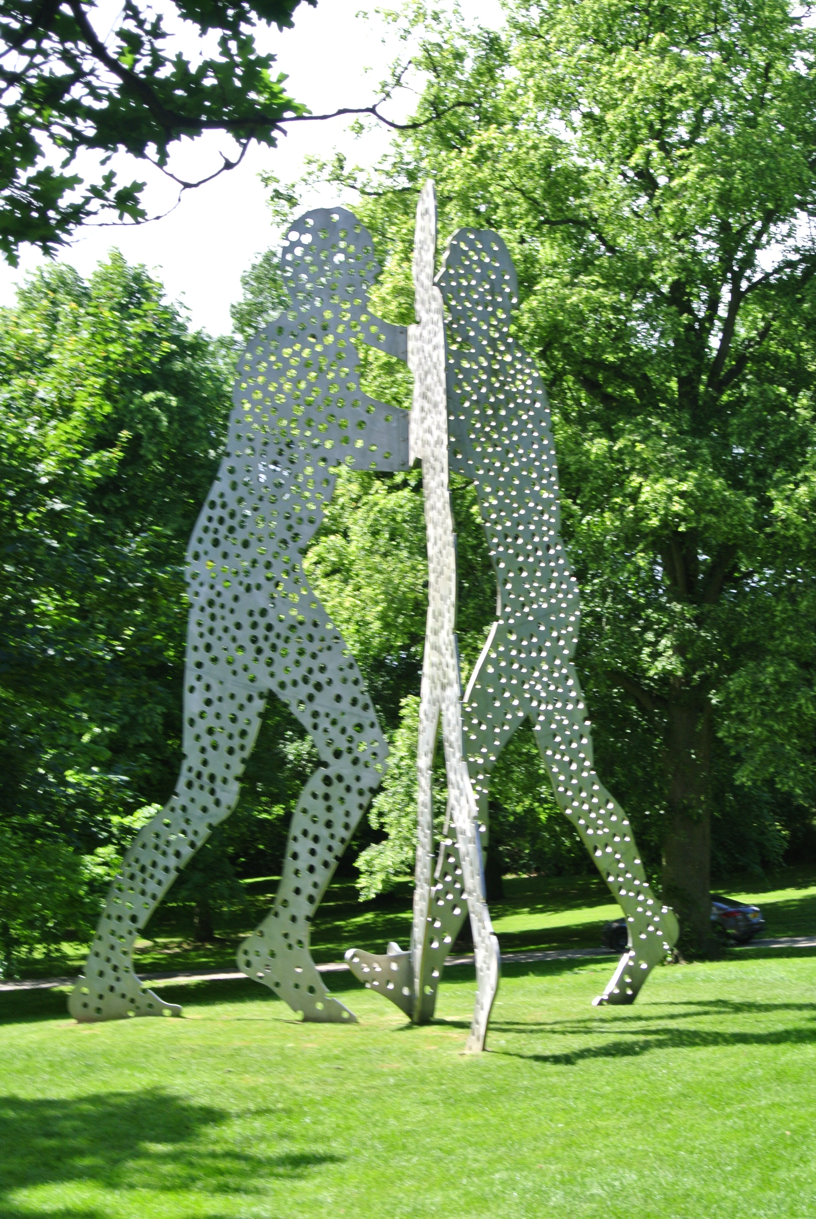 Jonathan Borofsky: Molecule Man 1+1+1 - photo by Juliamaud