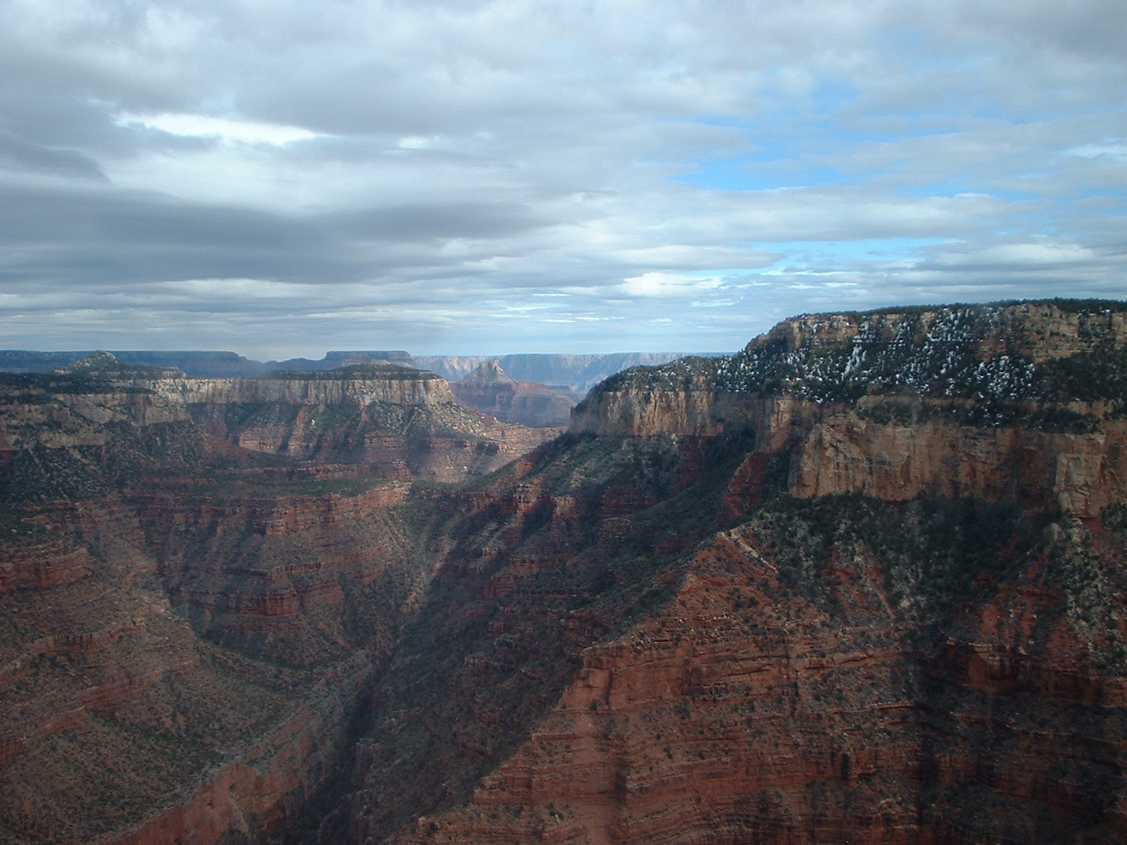 Helicopter over the Grand Canyon - photo by Juliamaud