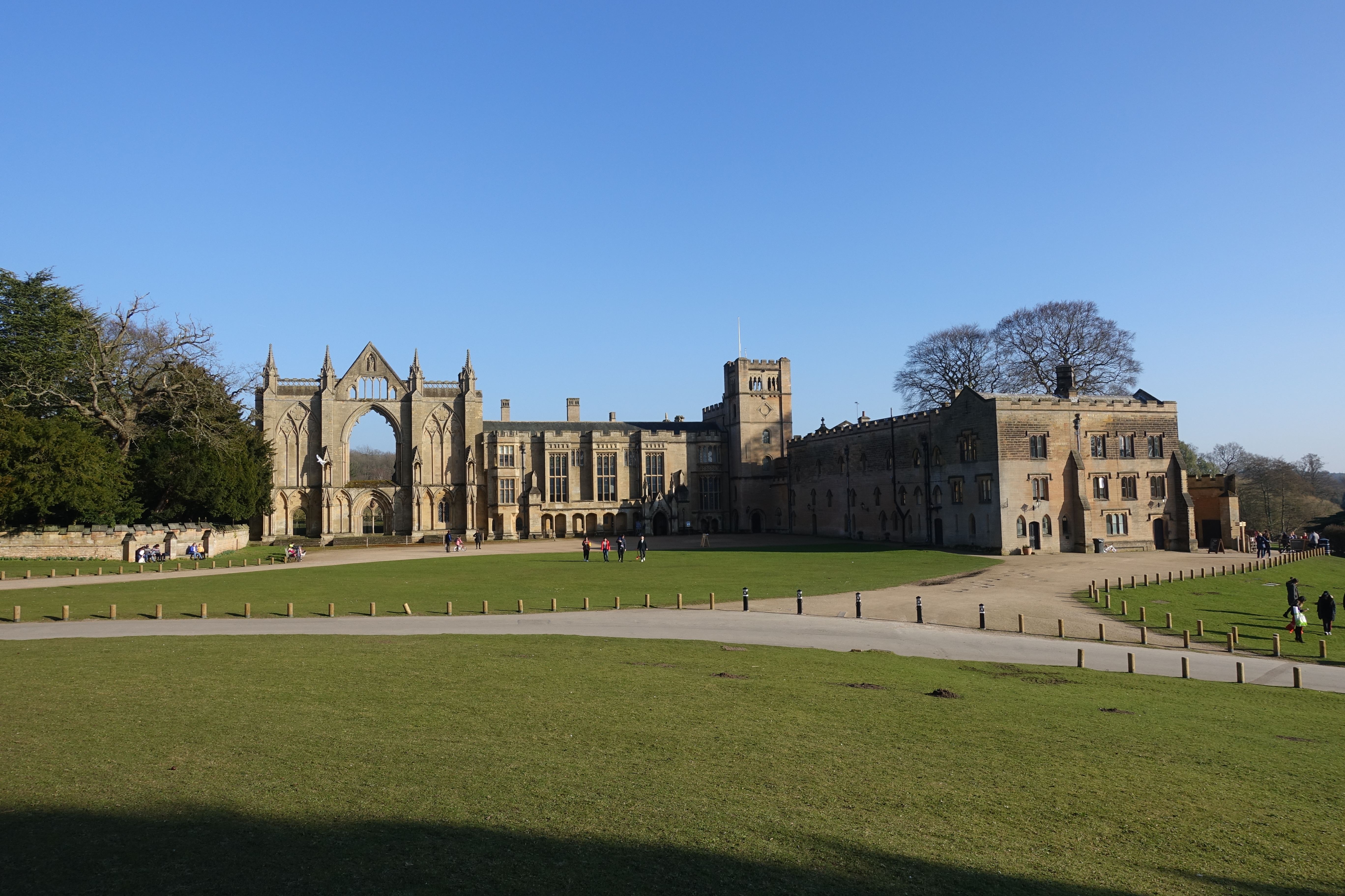 Newstead Abbey - photo by Juliamaud