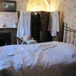 bedroom at DH Lawrence museum - photo by Juliamaud