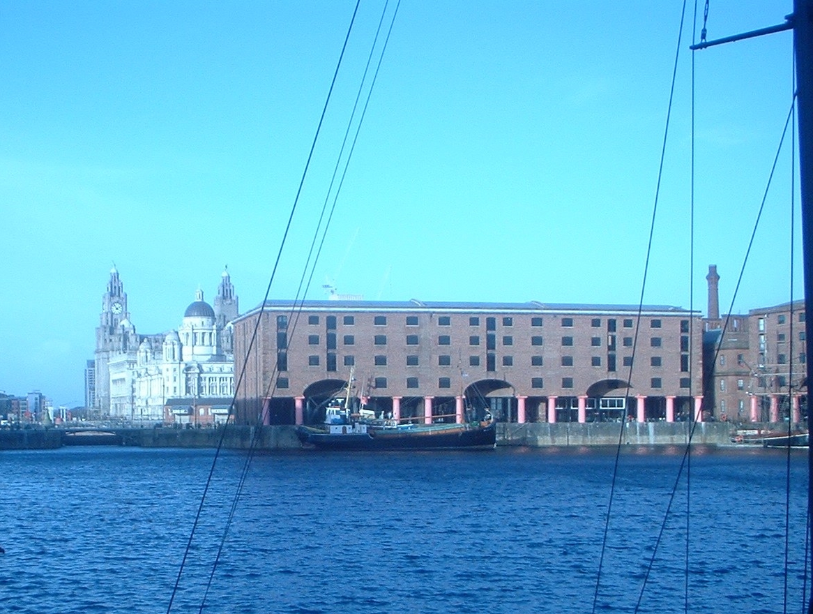 Liverpool – Maritime Mercantile City - photo by Juliamaud