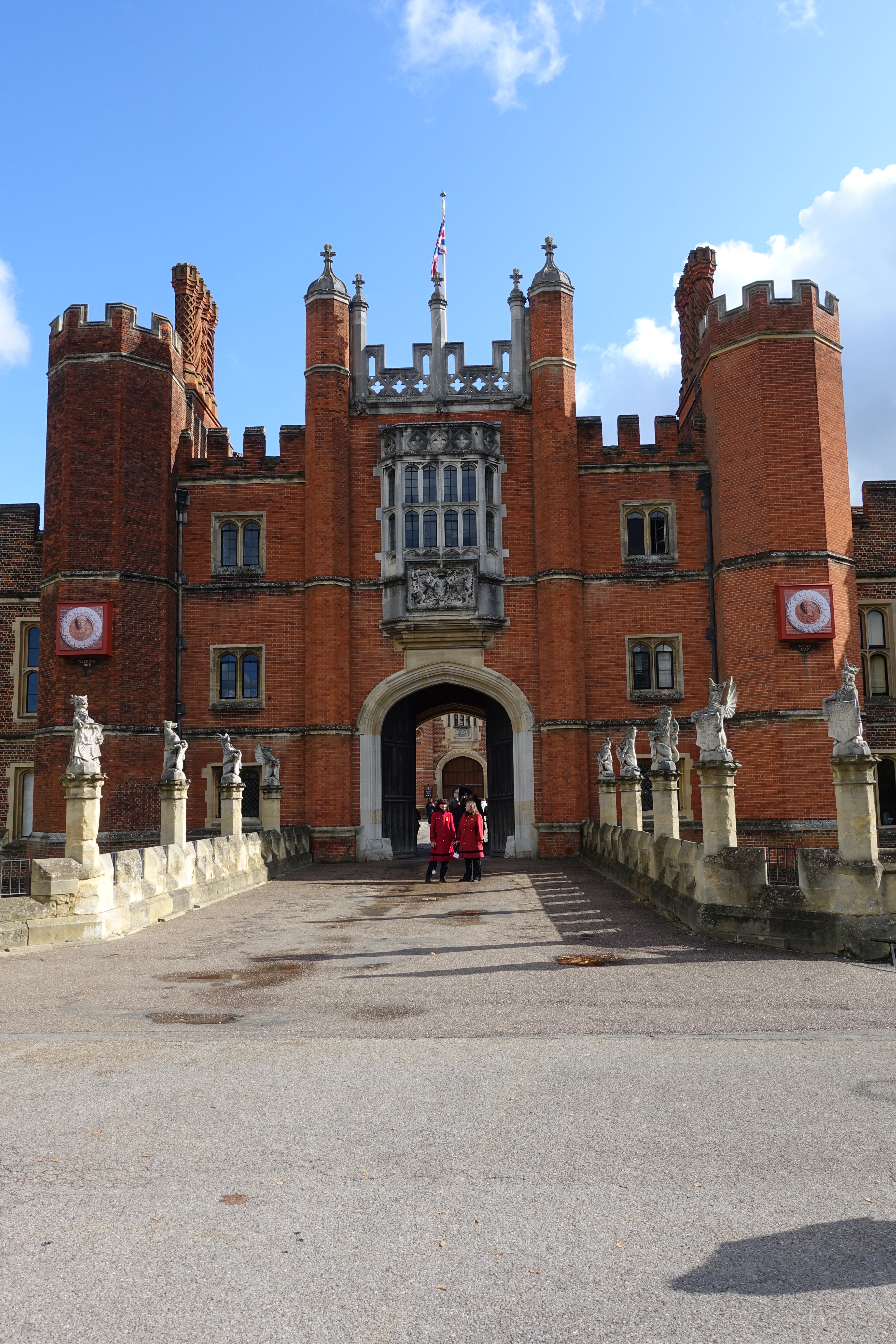 Hampton Court Palace - photo by Juliamaud