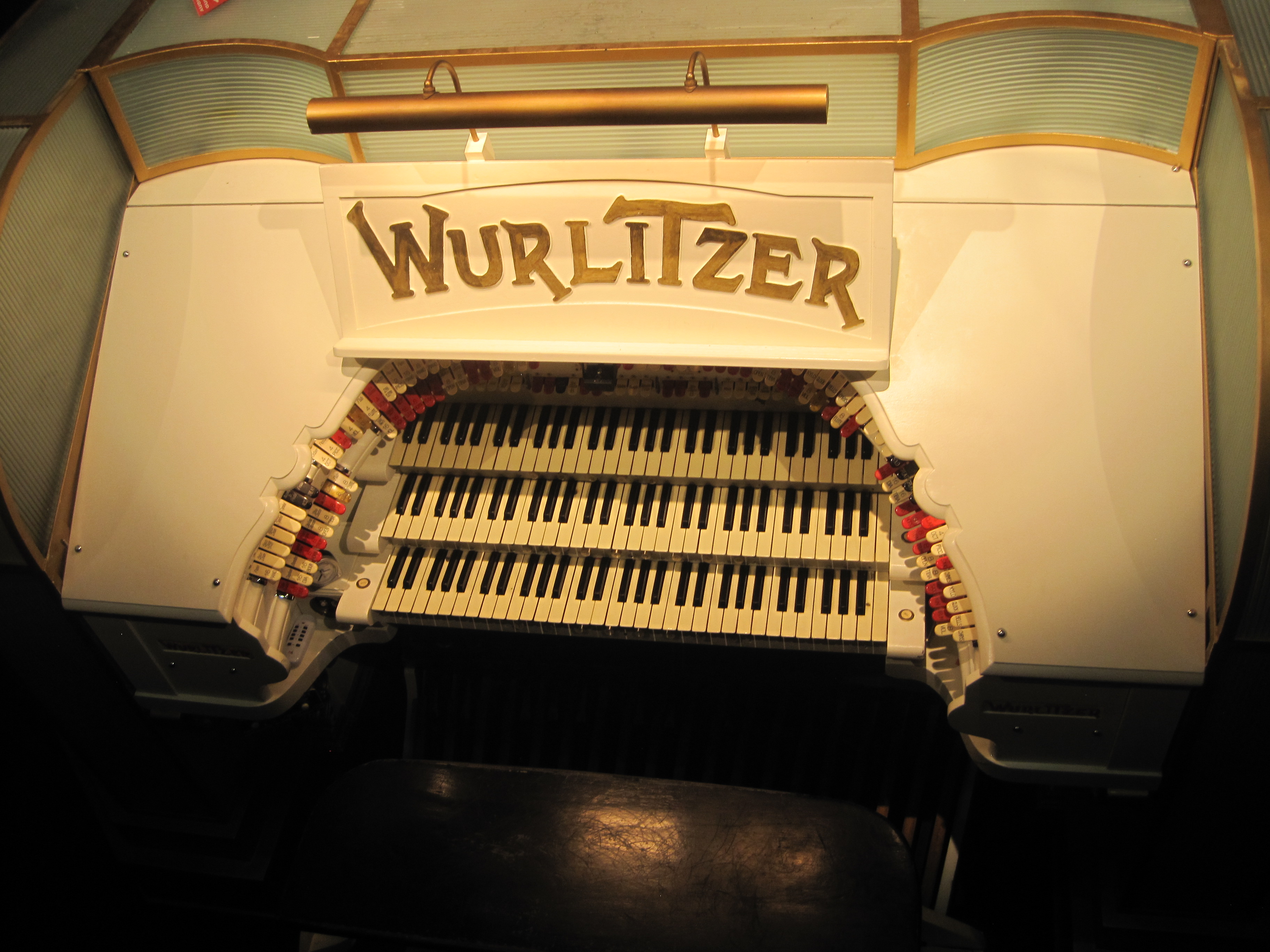 The Mighty Wurlitzer – photo by Juliamaud