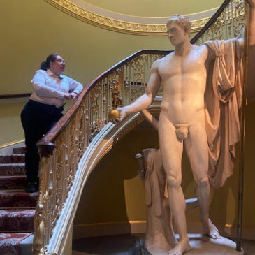 Napoleon-in-stairwell-at-Apsley-House